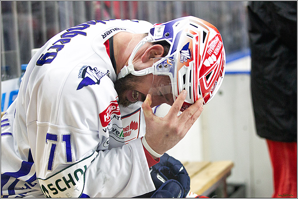PENNY DEL;  Koelner Haie - Schwenninger Wild Wings; Koeln, 08.10.2021